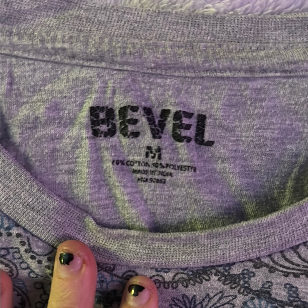 Bevel Paisley T-Shirt - Picture 2 of 3